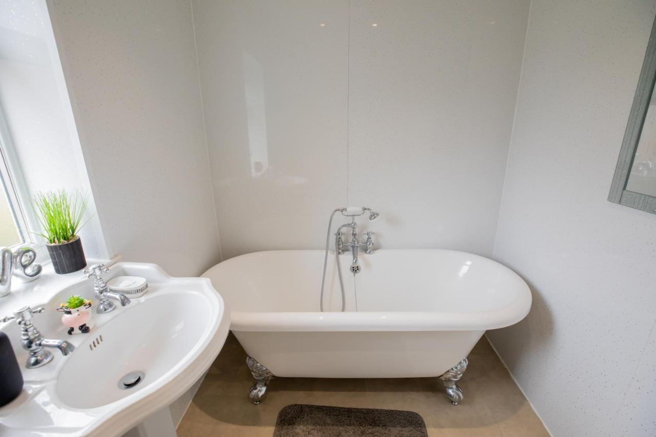 Og Stays Ii- 3Bedroom House Near Nissan & Stadium, Free Parking Sunderland  Buitenkant foto