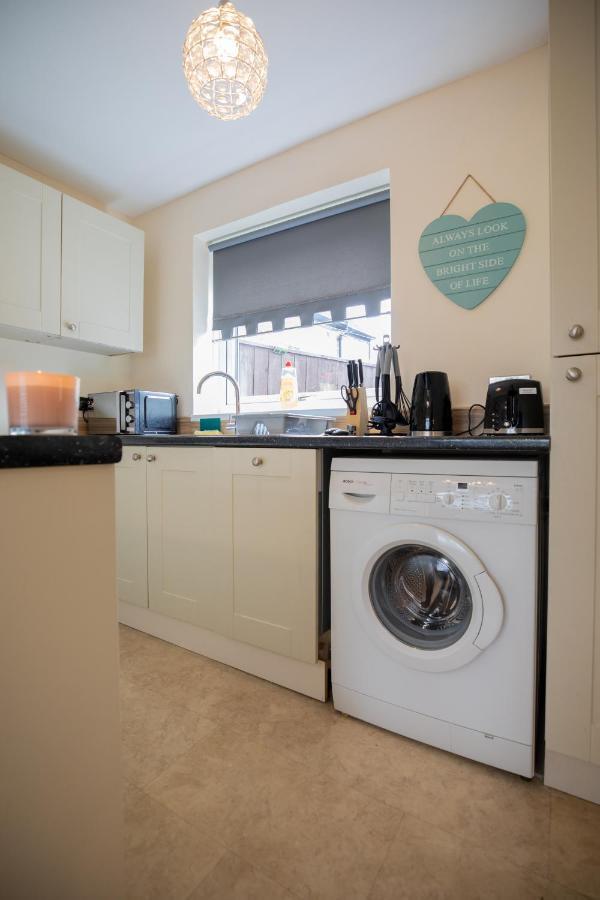 Og Stays Ii- 3Bedroom House Near Nissan & Stadium, Free Parking Sunderland  Buitenkant foto
