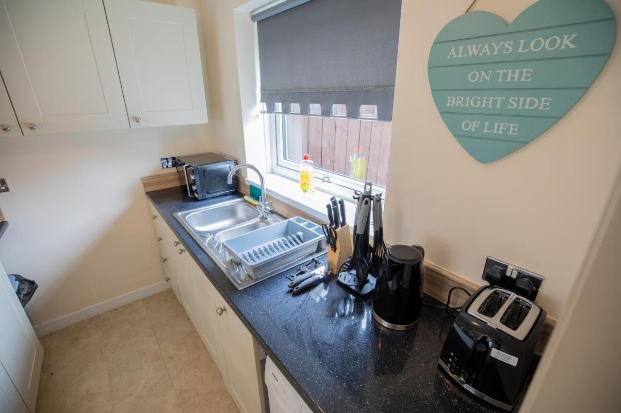 Og Stays Ii- 3Bedroom House Near Nissan & Stadium, Free Parking Sunderland  Buitenkant foto