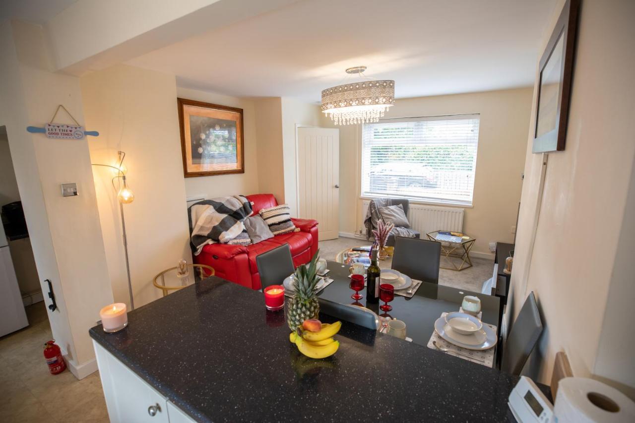 Og Stays Ii- 3Bedroom House Near Nissan & Stadium, Free Parking Sunderland  Buitenkant foto